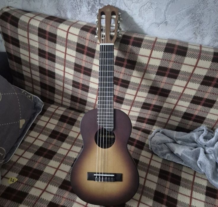 Гиталеле Yamaha GL1