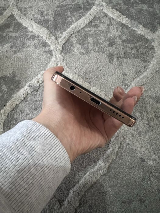 Продам смартфон vivo y28