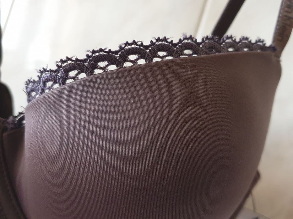 ОРИГИНАЛЕН ***Calvin Klein сутиен