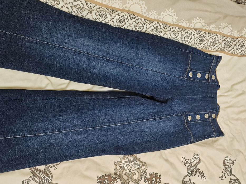 Дамски дънки GUESS РАЗМЕР 27