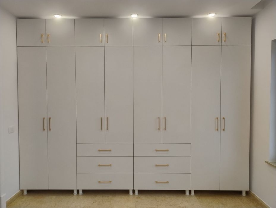 Ofer servicii de montaj mobilier, mobilier la comanda, servicii de transport materiale sanitare și de construcții cu dubă de 2,5 to.