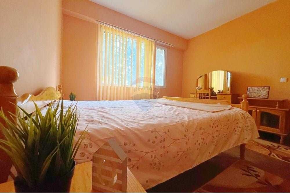 Продава се Двустаен апартамент в Шумен, Боян Българанов 1 - 58 кв.м за 1275 €/кв.м - Снимка #4