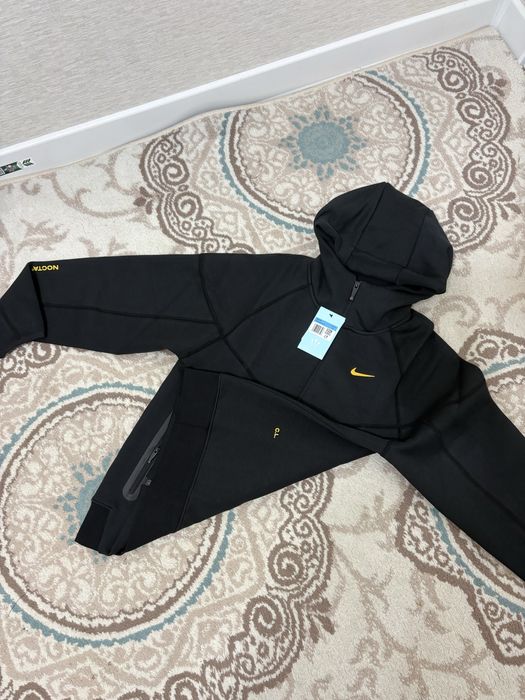 Продам nike teech flice