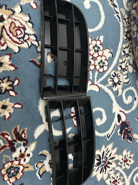 Решотка бампера гольф 5