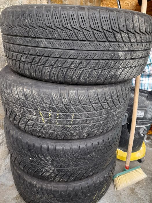 Зимни гуми 225 50 18 бриджстон