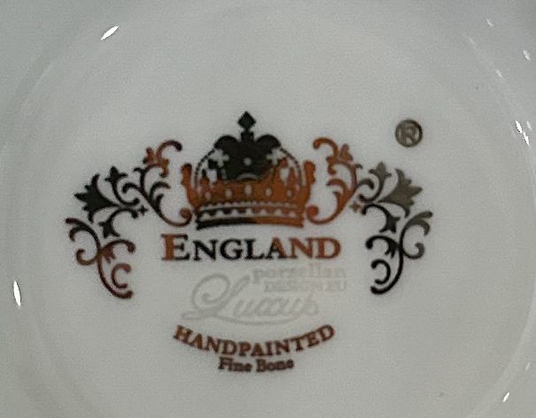 Продам новый столовый сервиз