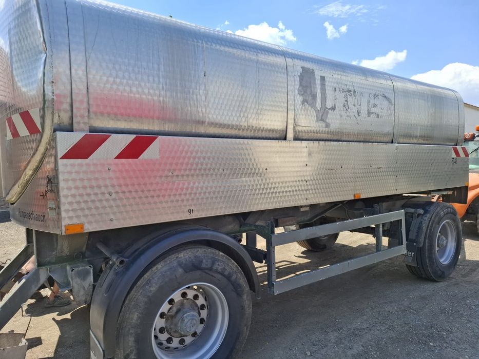 Remorcă cisternă 14000l inox pe arcuri pentru agricultură, apă, UAN