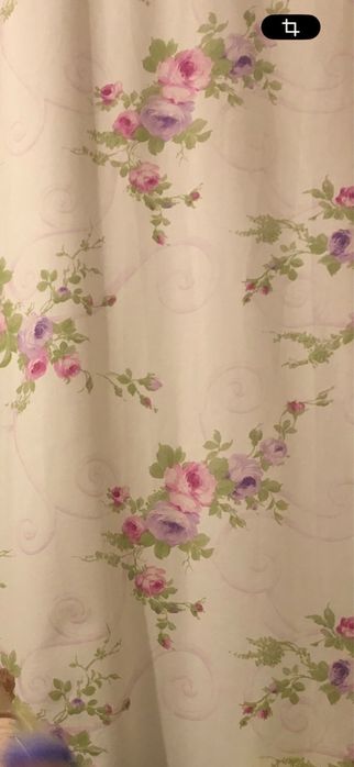 Продаются шторы, очень красивые.