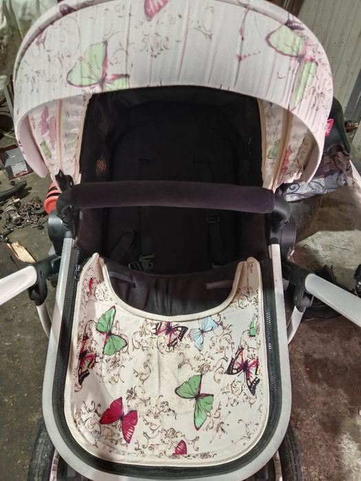 Продам все сезонную коляску