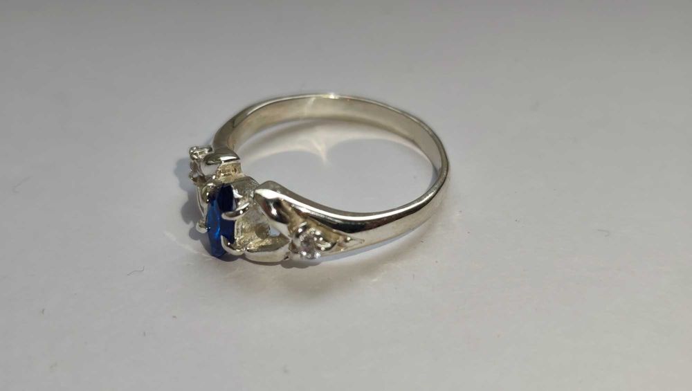 Серебряное кольцо с камнем САПФИР, разм.18