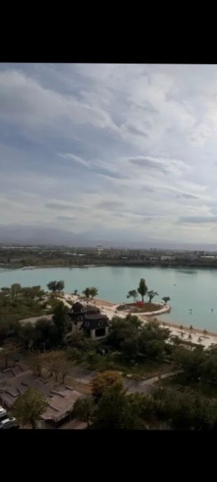 Сдается по месячно квартира