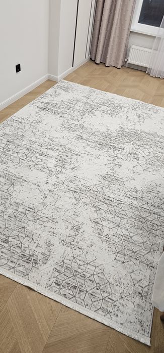 Продается новый ковёр 200×300 см