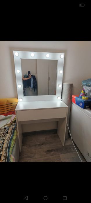 Туалетный столик