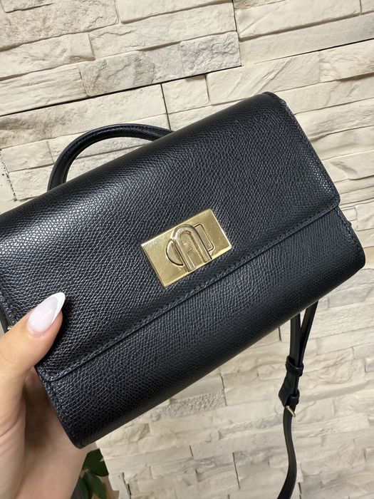Черна чанта Furla