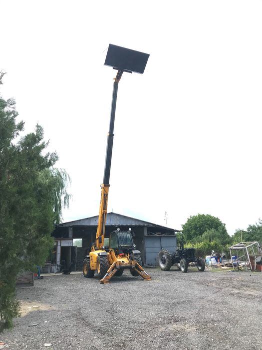 Услуги с телескопичен челен товарач фадрома мотокар и трактор
