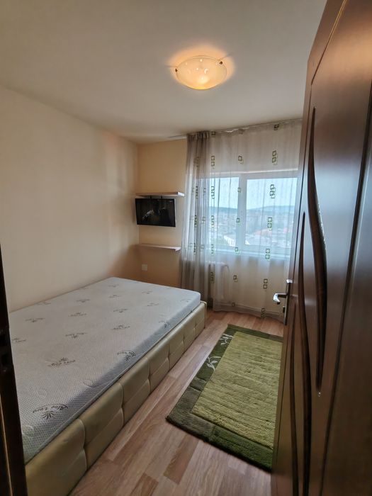 Dau în chirie apartament 4 camere, Mănăștur