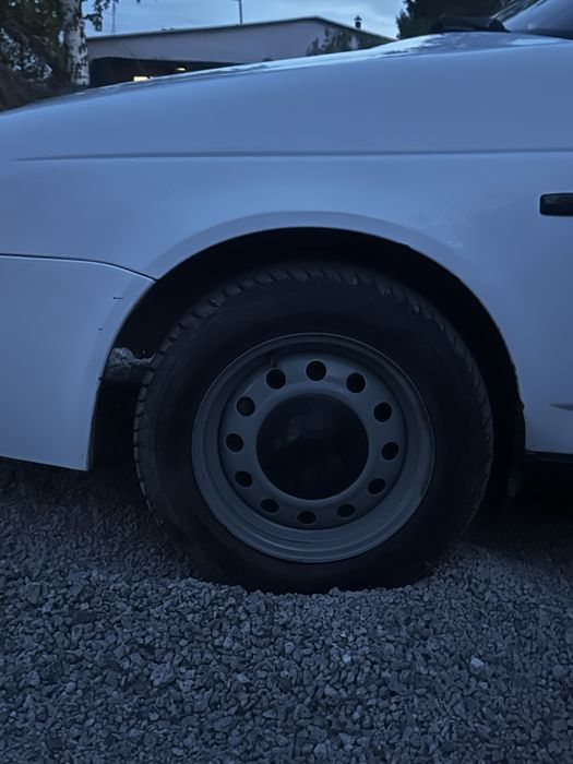 LADA PRIORA > г 2012