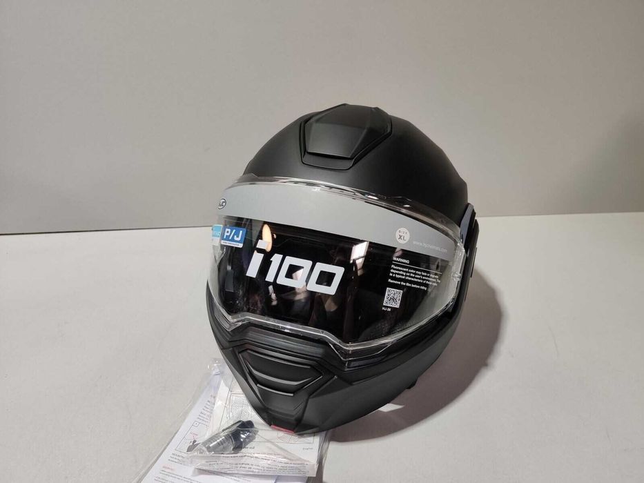 Каска HJC i100 нова