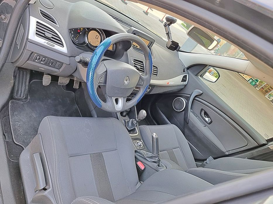 Parc Auto Renault Megane 3/ Recent Adus