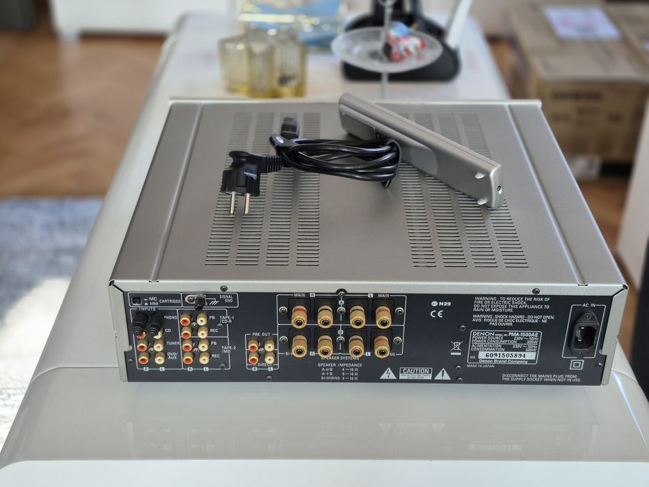 Denon PMA-1500AE Hi-Fi интегриран усилвател 2x70W