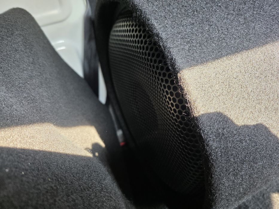 Subwoofer hertz 1000 W + stație amplificare