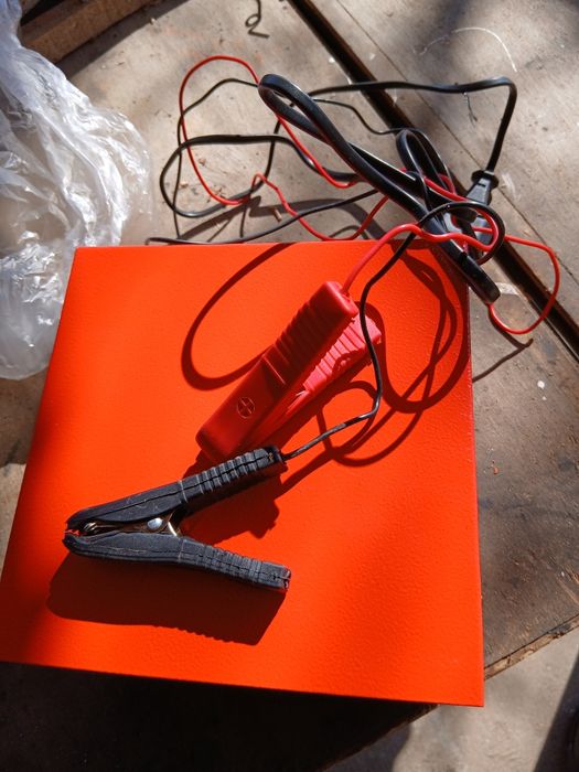 Чисто ново зарядно