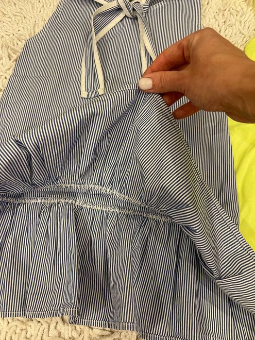 Вещи для девочки от 2-4. В отличном состоянии .