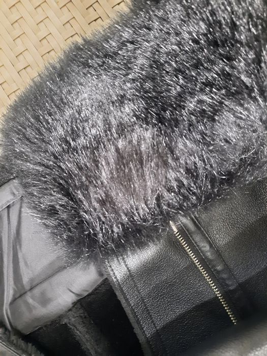 Продам чёрную 10000