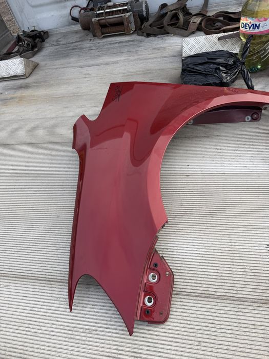 VW Touran i Caddy i 2003 калник преден ляв преден 1t0821155