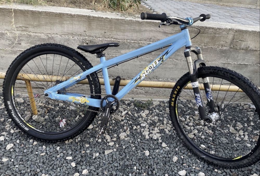 Vand ,dezmembrez dirt scott