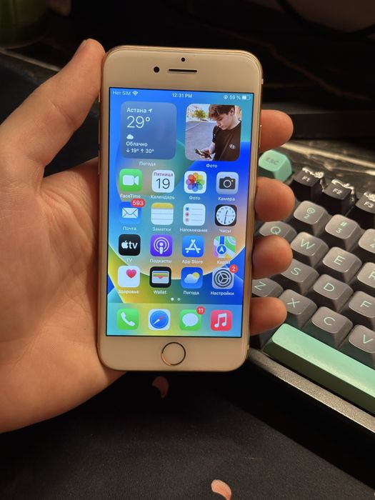 Iphone 8 64гб В золотом цвете