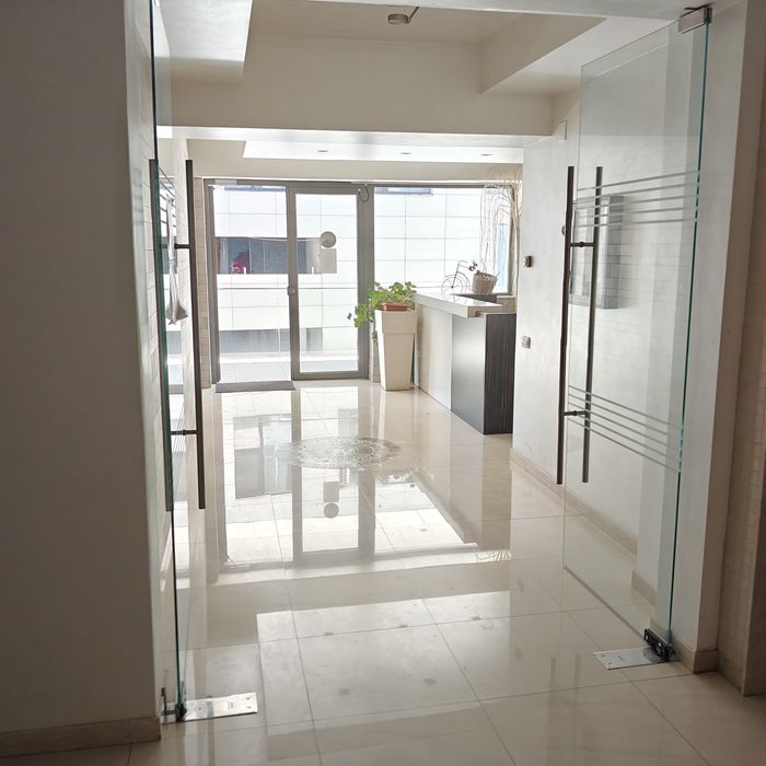 Închiriez apartament 2 camere decomandate Tudor s Residence Mamaia
