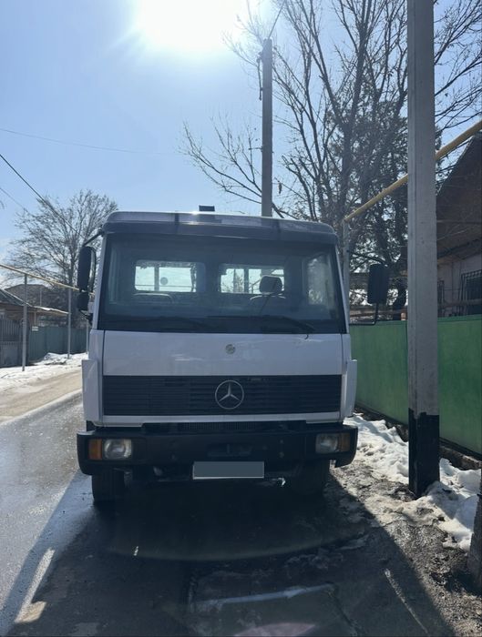 Продам Meecedes Benz манипулятор