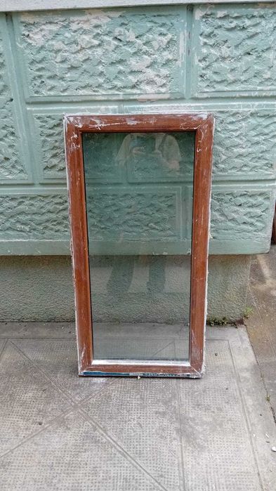 geam termopan cadru pvc maro