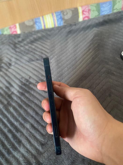 Iphone 13….………..