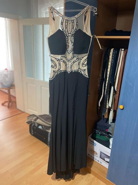 Дълга официална рокля