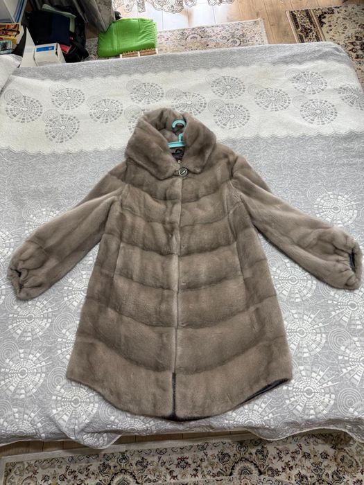 Продам шубу норковую