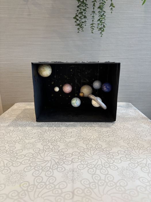 Ръчно направен макет на слънчевата система