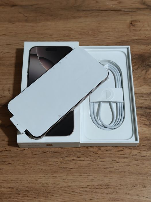 iPhone 16 Pro Max 256 gb ёмкость 100