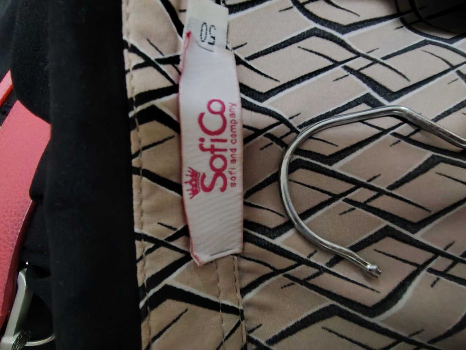 Продам платья разные