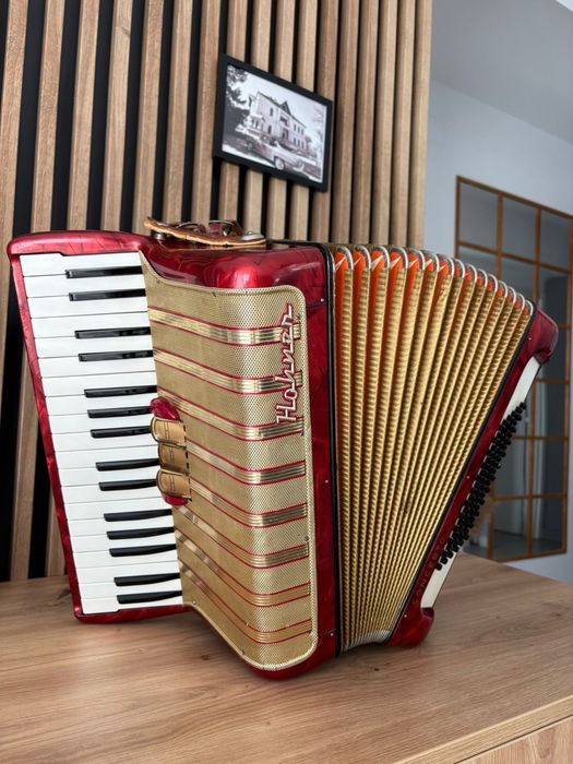 Acordeon Hohner Concerto 2 cu 72 de basi