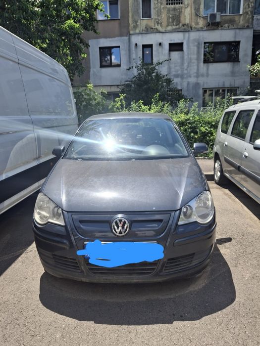 VOLKSWAGEN Polo