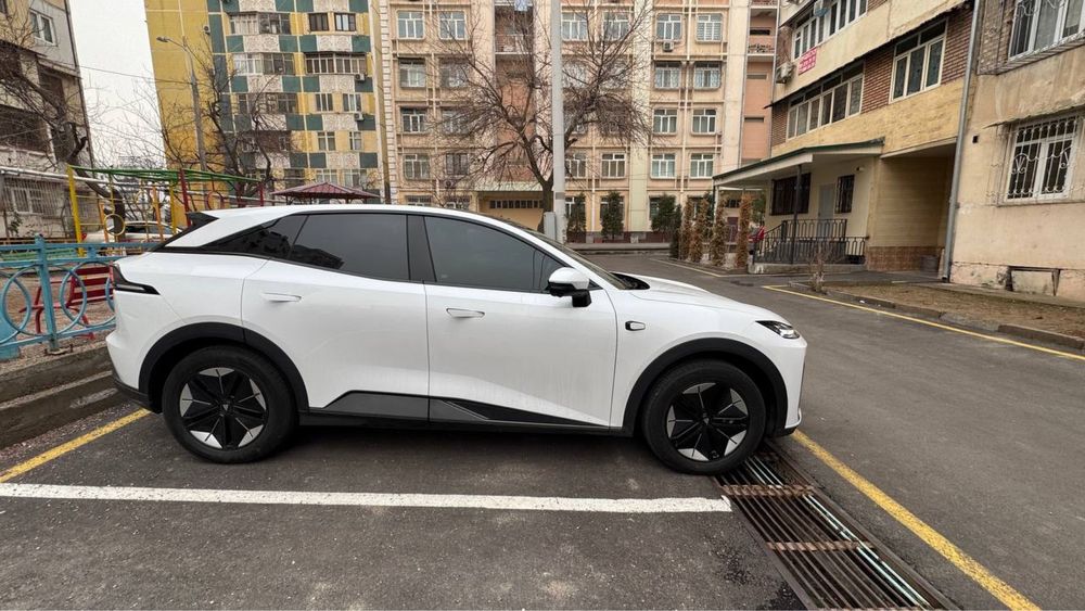 ТЎЛИҚ ЭЛЕКТР!!! Changan Deepal S07. СОТИЛАДИ. ЗАПАС ХОД:530км. Оқ ранг