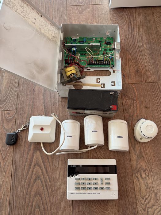 Алармена система NAPCO GEMINI + датчици