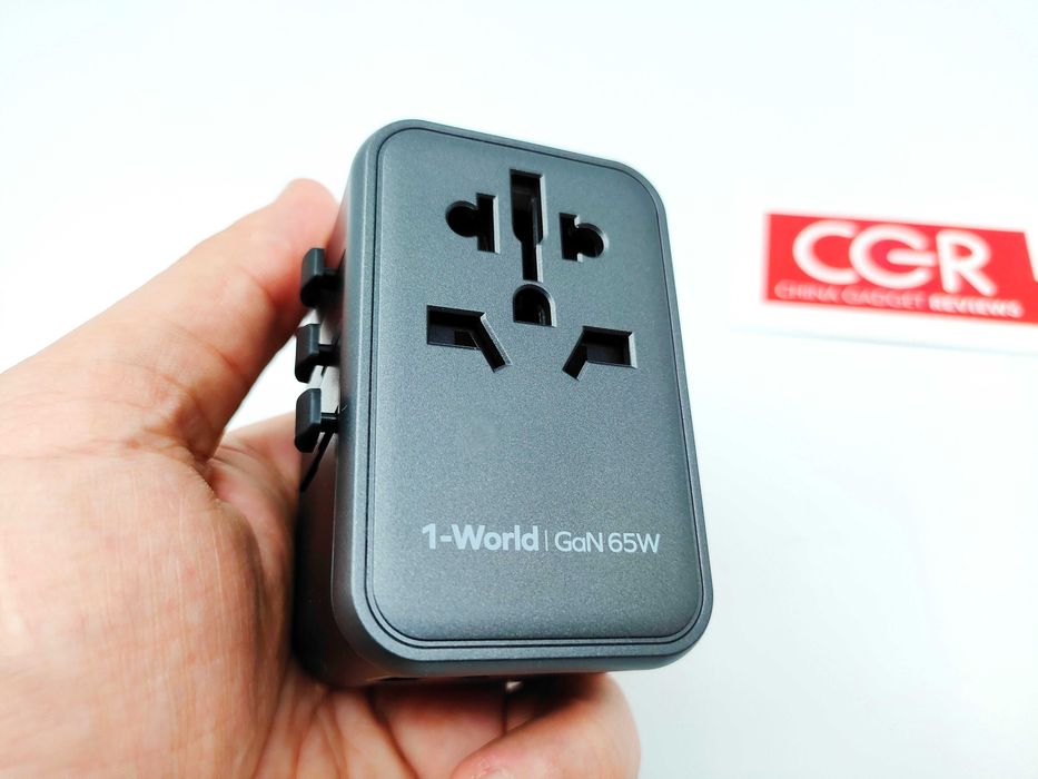 Adaptor de călătorie Momax 1-World UA8 – 65W GaN, 5 porturi