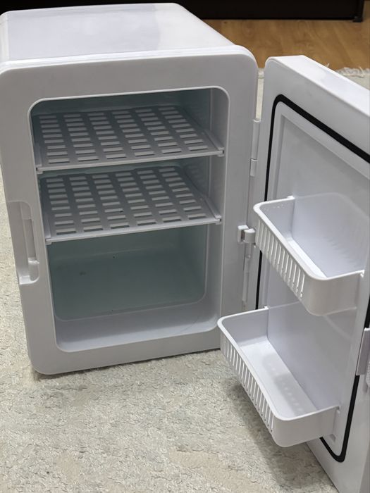 Холодильник для косметики