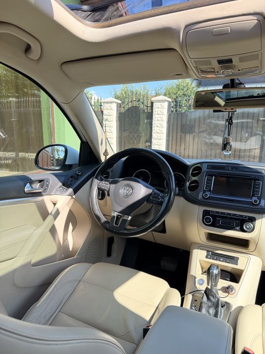 Volkswagen Tiguan Highline 2.0 TDI 140 CP DSG 4Motion | Panorama | Bi-Xenon | Park Assist