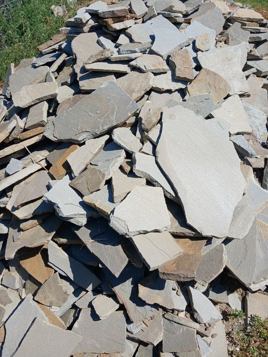 Vând piatră naturală