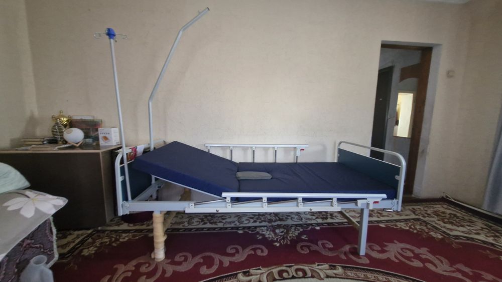 Кровать медицинская