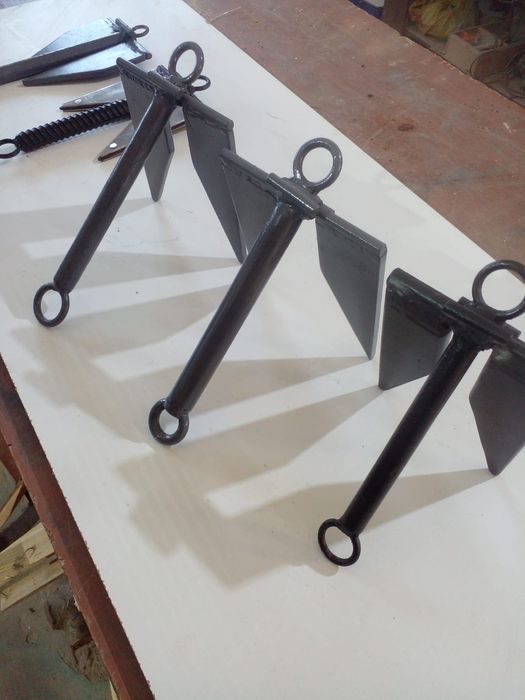 Продаются якоря для лодки. Цена 10000